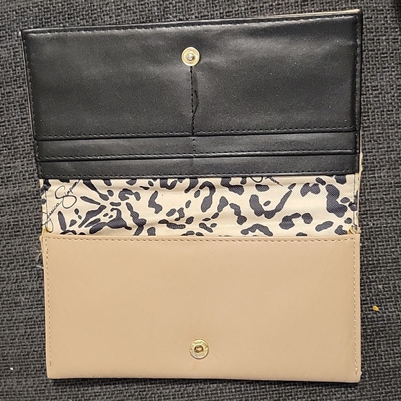 Jessica Simpson Wallet - Picture 3 of 3